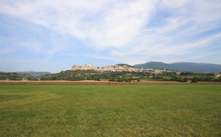 Assisi Endurance Lifestyle Panorama