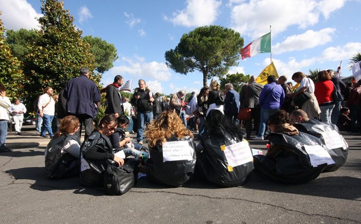 Manifestazione No discarica a Villa Adriana