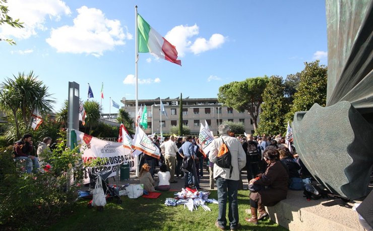 Manifestazione No discarica a Villa Adriana